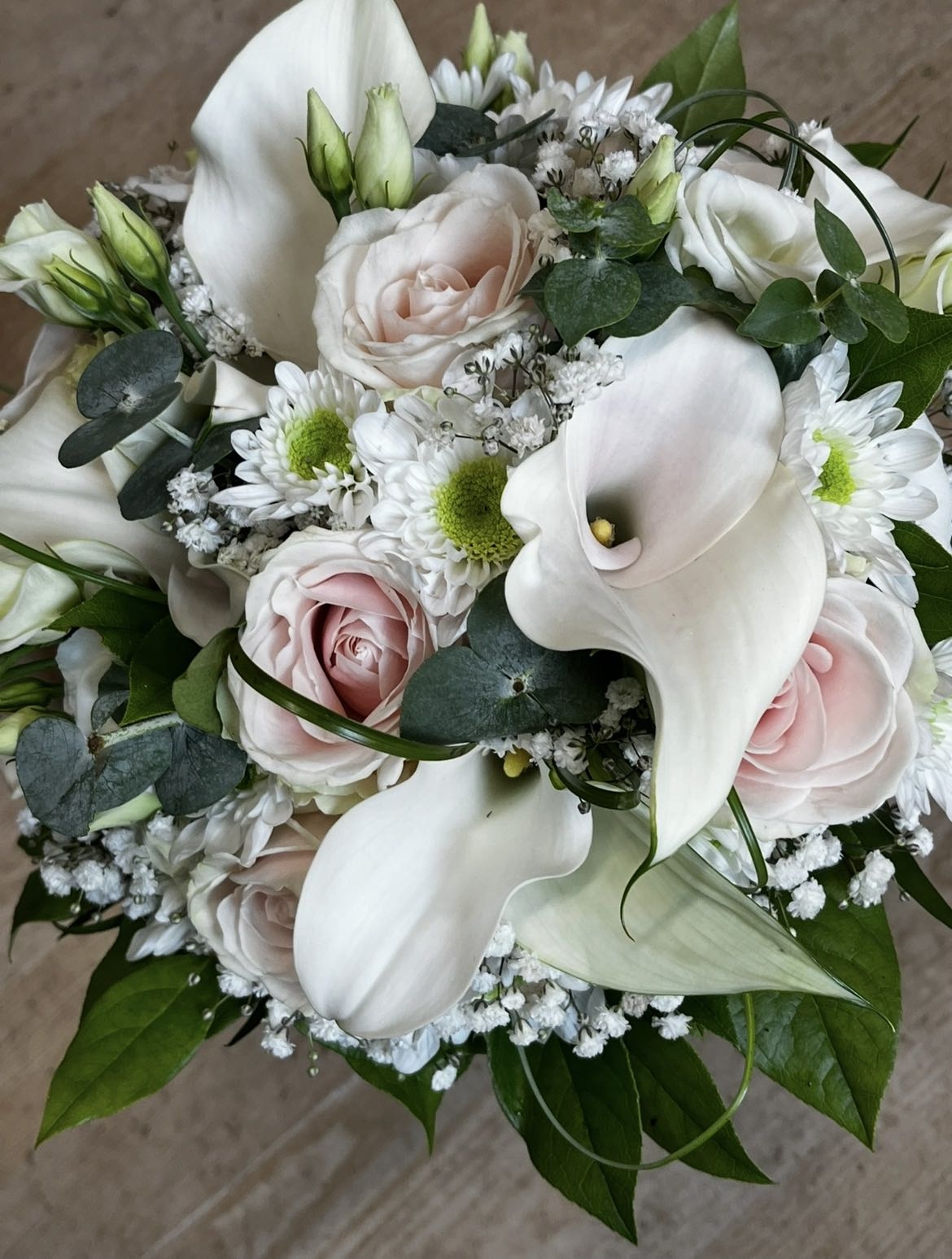 Bestil en professionel blomsterbuket fra vores blomsterbutik i Thisted